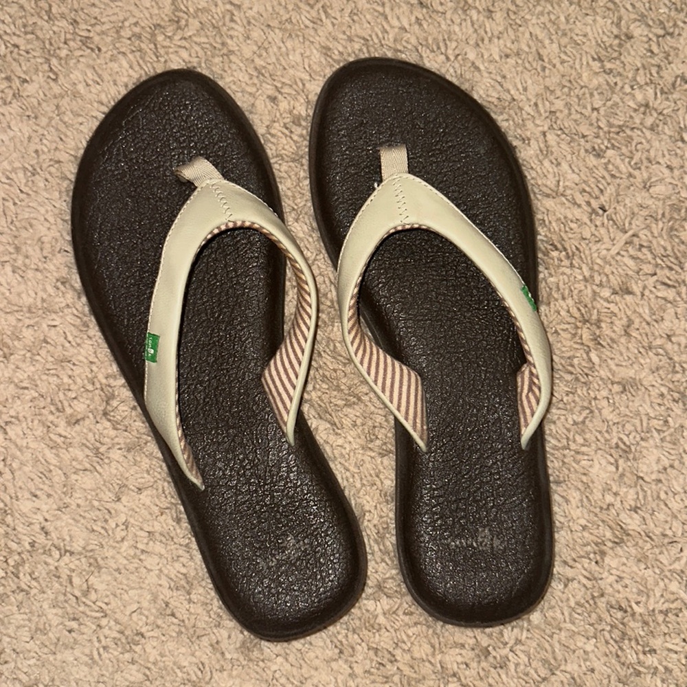 Sanuk flip flops